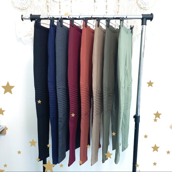 🚨 RESTOCKED! Burgundy Highwaist Moto Leggings - Picture 3 of 4